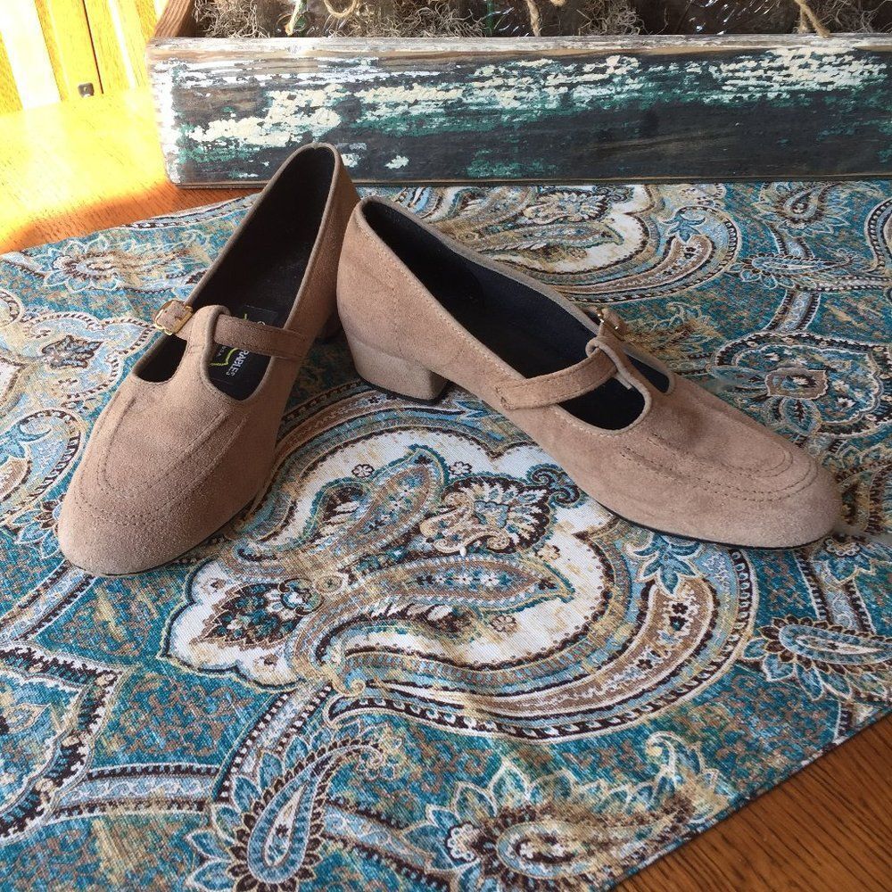 Outdorables Suede Mary Jane Shoes Vintage Tan Size 9 block heel